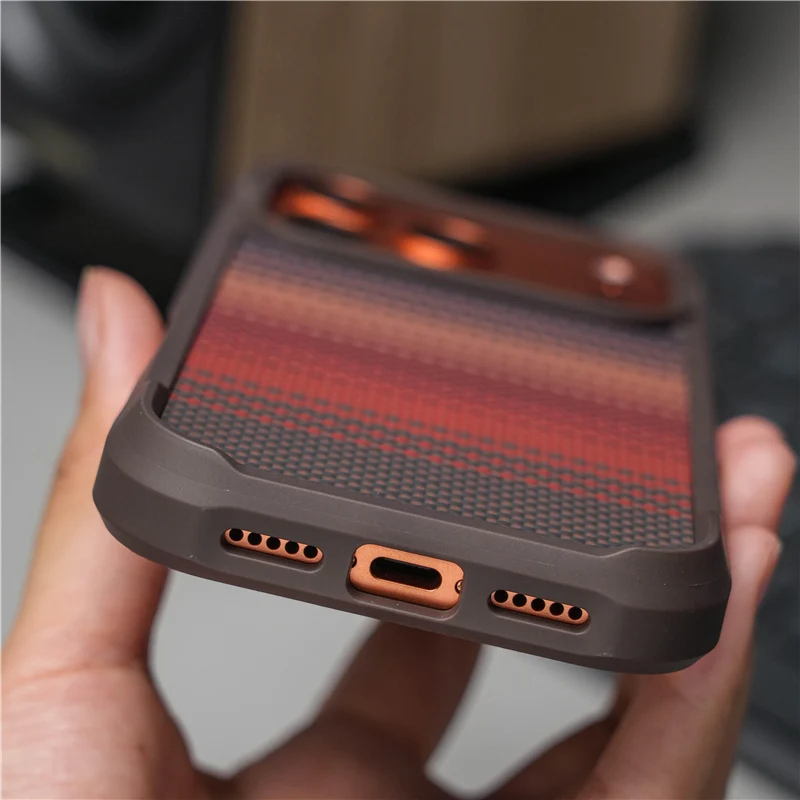 Custodia Magnetica Geometrica  - Tech Accessories Hard Case recensione e prezzo