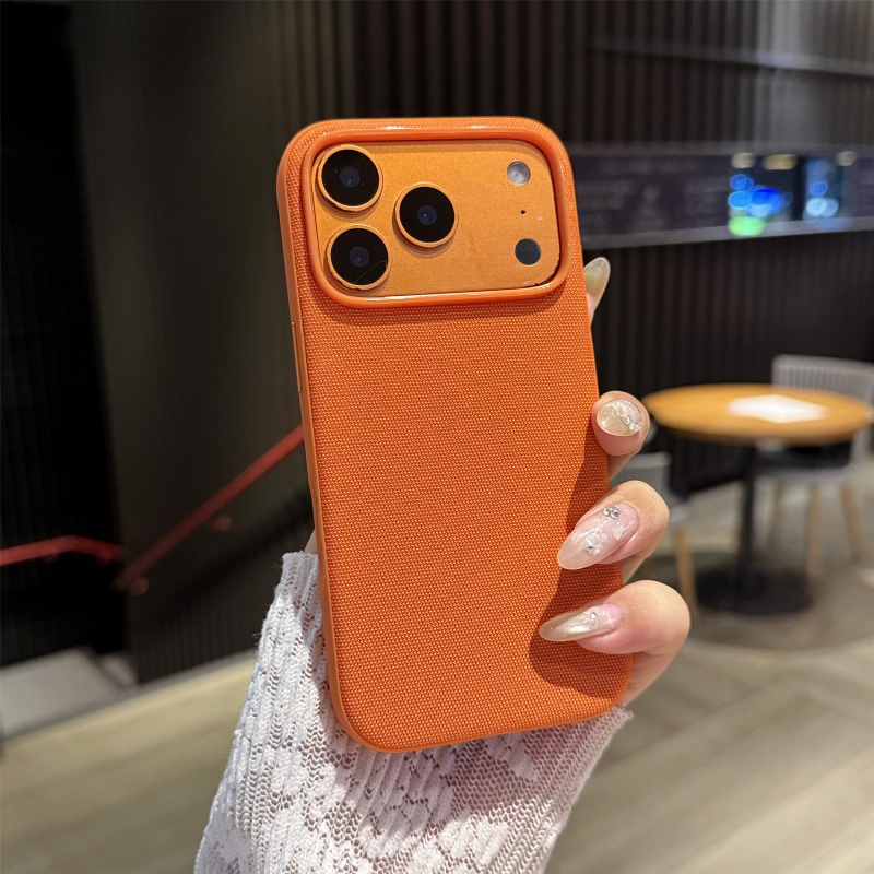 Custodia Magnetica in Tessuto  - Tech Accessories Hard Case recensione e prezzo